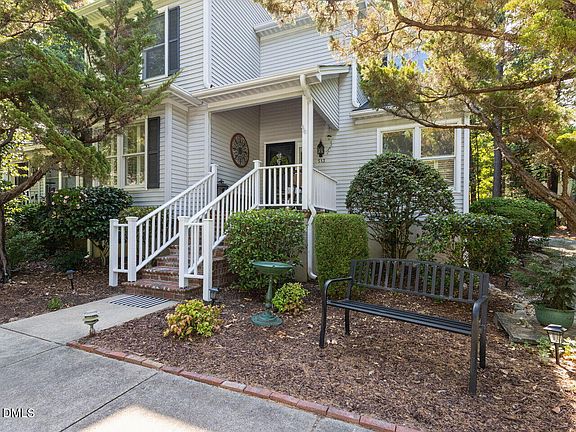 2nd image of 513 Swim And Croquet Rd