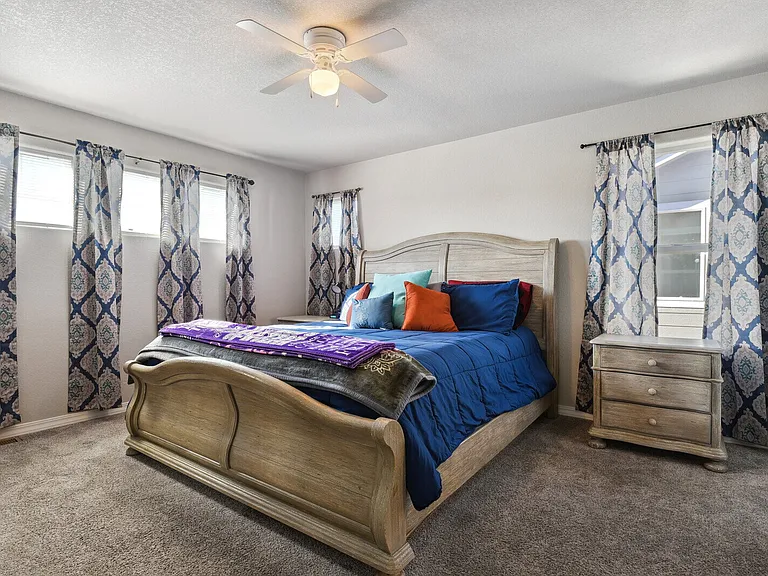 4256 Samaritan Loop — Photo 16