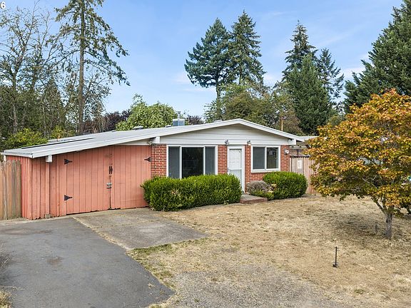 2nd image of 10523 SE Cora St