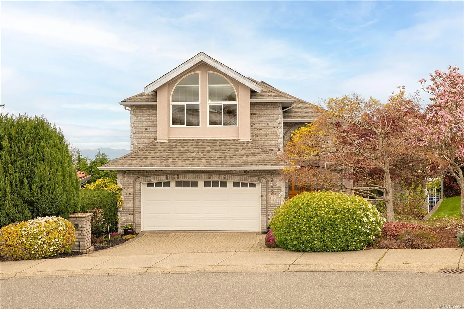 6342 Corfu Dr photo 1