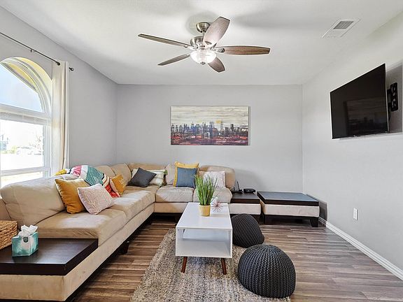 2nd image of 3206 Heather Glen Dr Unit Id1019630p-75150