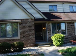 1311 Applegate St #18, Waterville, OH 43566