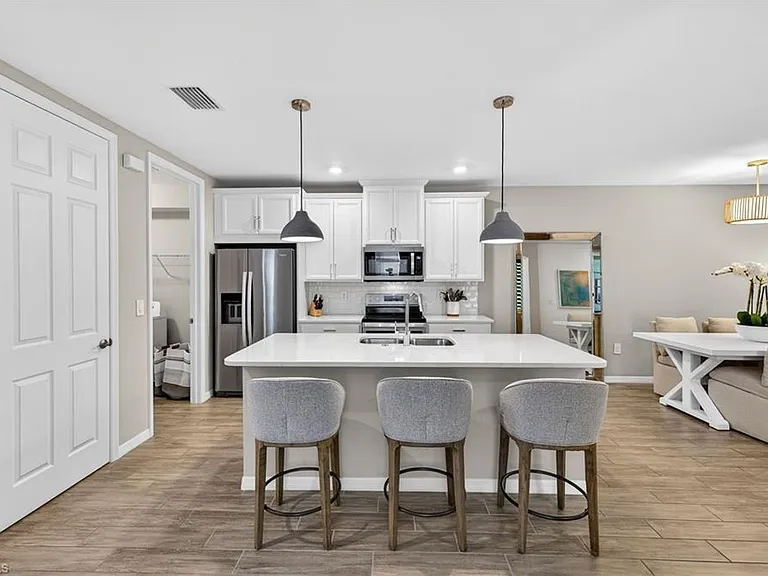 14567 Edgewater Cir — Photo 8
