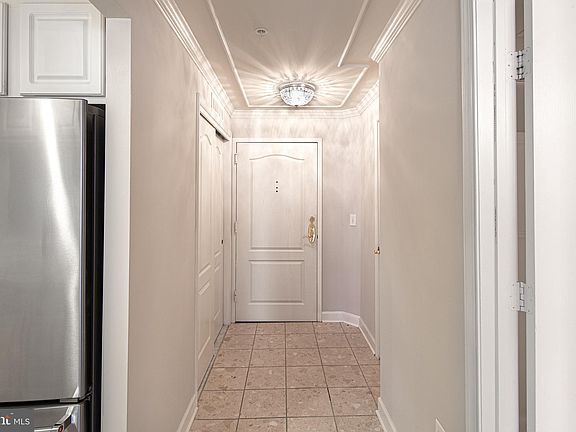 2nd image of 901 N Monroe St APT 316