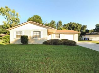 5102 Presidential St, Seffner, FL 33584