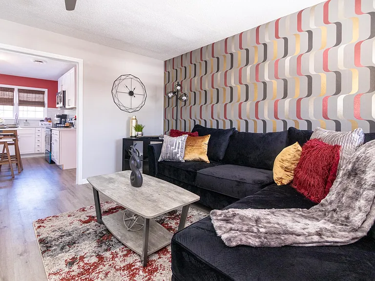 308 Denny Cir #4 — Photo 1