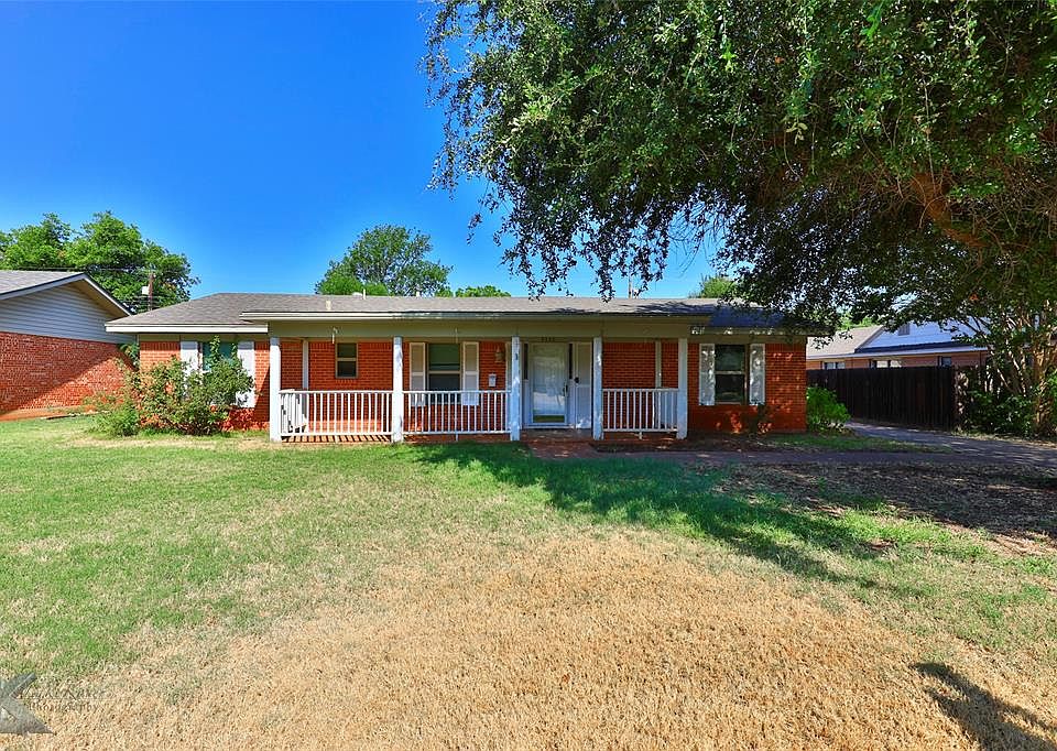 1st image of 2426 Crescent Dr