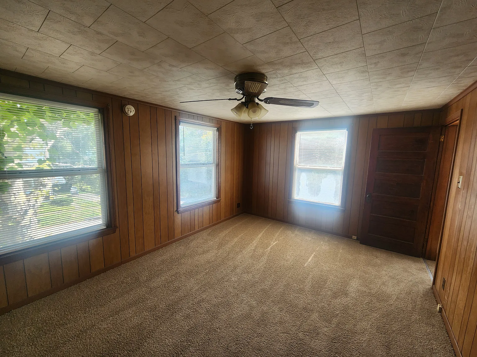 2 bed, 896 sqft, $1,100 — Photo 3
