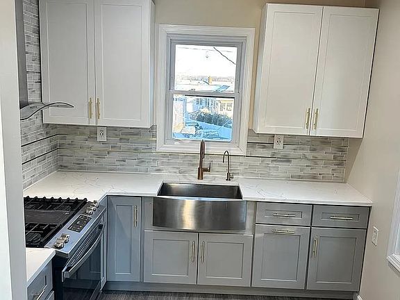 3rd image of 483 East Ave #2