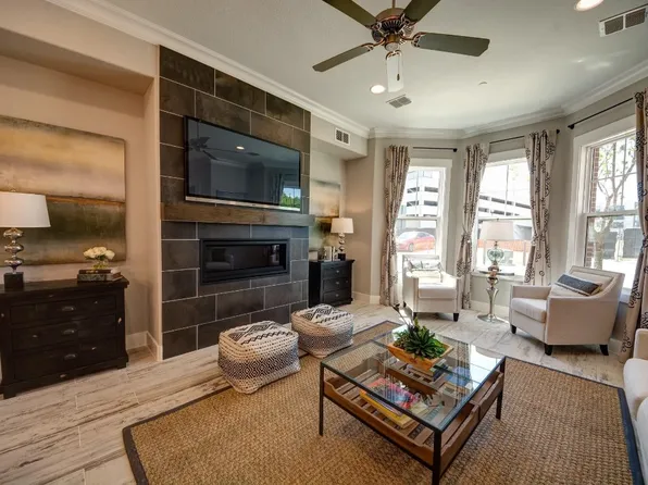 212 Crockett St, Roanoke, TX 76262