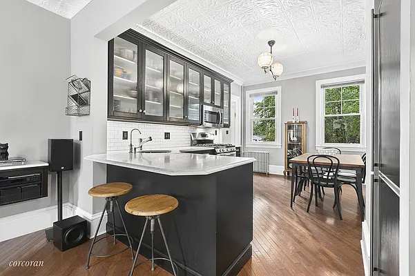 Rented by Corcoran | media 31