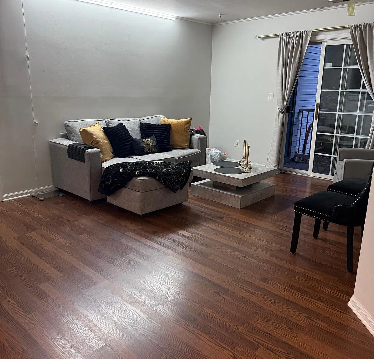 2 bed, 1034 sqft, $2,500 — Photo 3