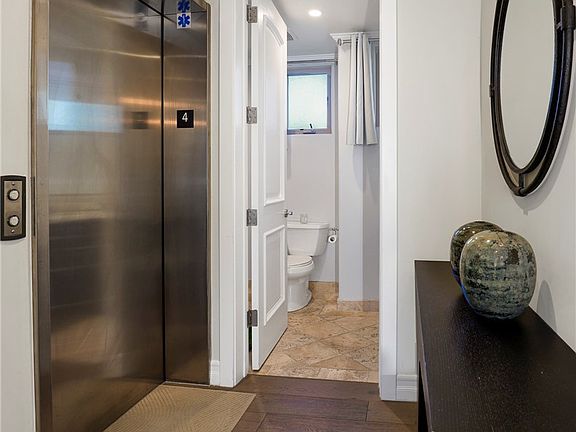 3rd image of 1644 S Bentley Ave #401