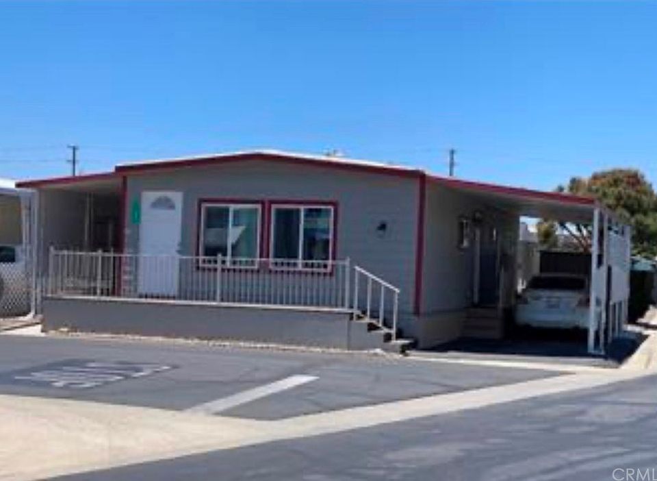 1st image of 260 Lyon Ave