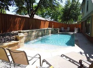 304 Appling Dr, Grapevine, TX 76051
