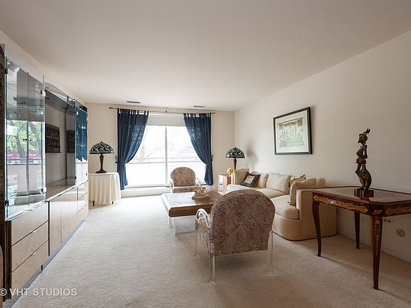 3rd image of 6400 N Cicero Ave APT 201