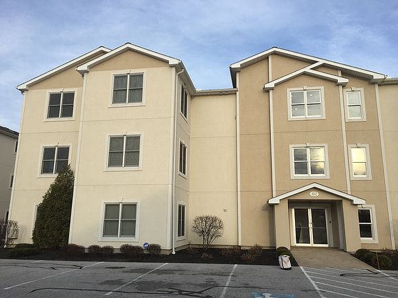 2nd image of 812 E Main St #L2d