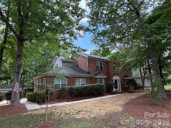 4926 Ardenwoods Dr, Charlotte, NC 28215