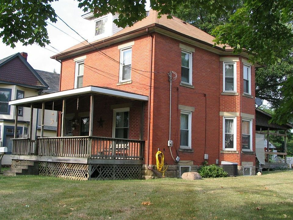 1910 Brick Farm House on .466 Acre Lot