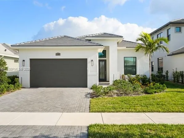 11267 SW Pietra Way, Port Saint Lucie, FL 34987