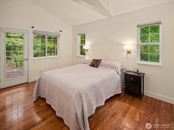 5th image of 10133 SW 204th Avenue