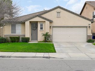 15519 Spruce Tree Way, Fontana, CA 92336