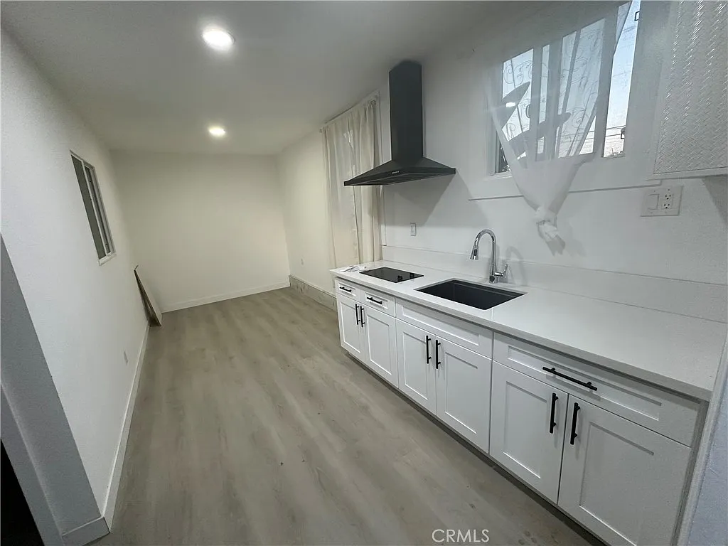 1 bed, 360 sqft, $1,650 — Photo 2