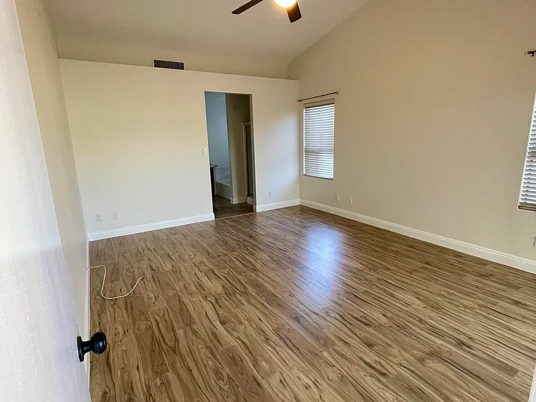3056 E Siesta Ln — Photo 10