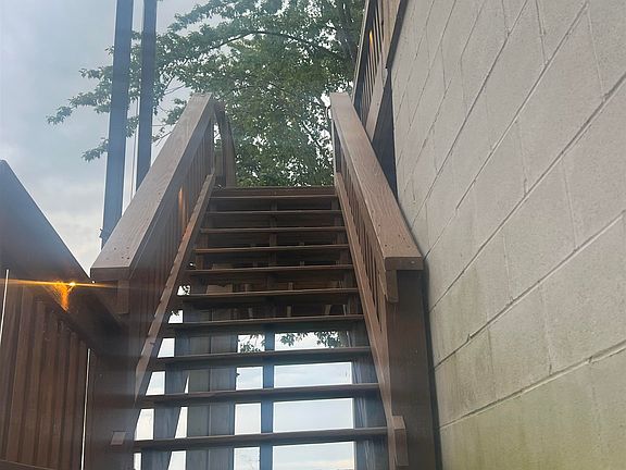 5th image of 543 Cottage Rd