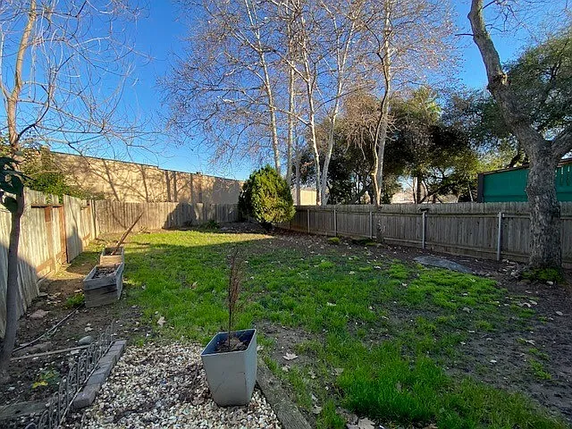 412 Lakeside Way — Photo 27