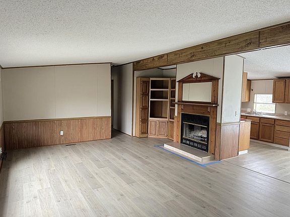 3rd image of 2472 Cincinnati Rd