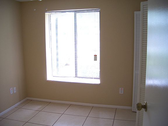 3rd image of 317 Minneola Dr