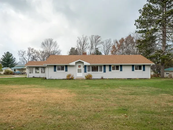 11410 E Lake Rd, North East, PA 16428