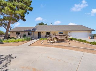 14042 Mission St, Oak Hills, CA 92344