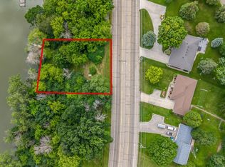 3015 E Wisconsin Ave, Appleton, WI 54911