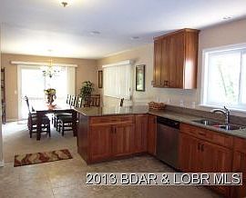 3rd image of 370 Tracy Ln