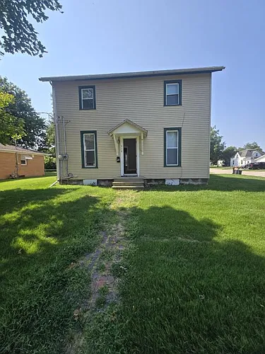 310 W Main St Photo 1