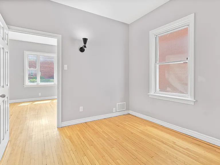 481 Besserer St #1 — Photo 26