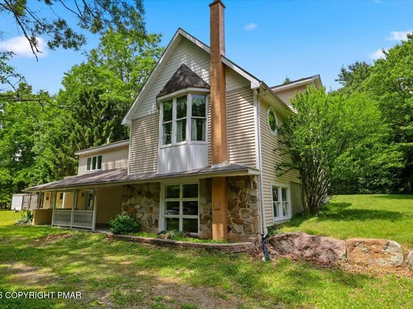 8704 Sherwood Dr, Kunkletown, PA 18058