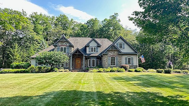 1st image of 8291 Cloveridge Rd