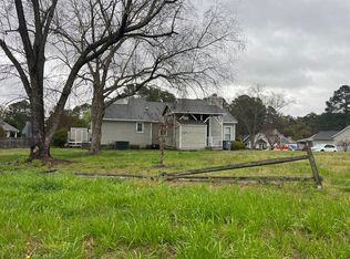 100 Willow Oaks Ct, Rocky Mount, NC 27804
