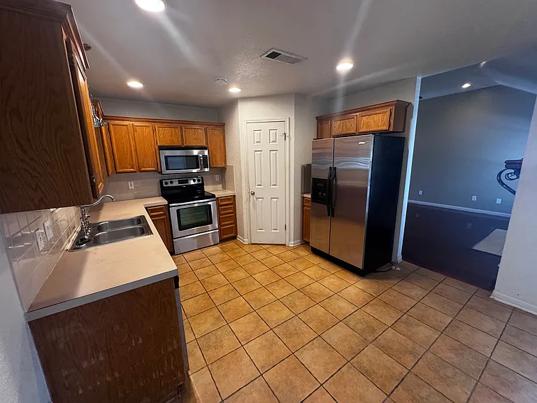 1518 Chardonnay Dr — Photo 15