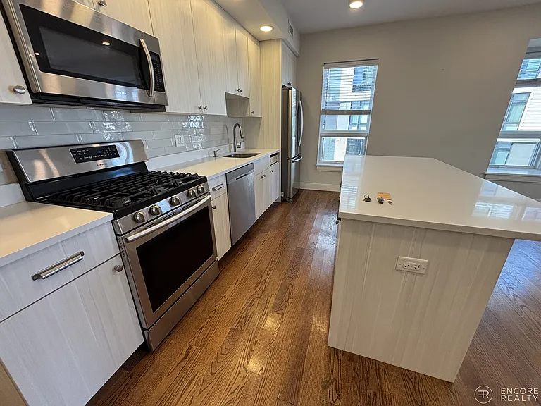 36 N Beacon St #1E — Photo 6