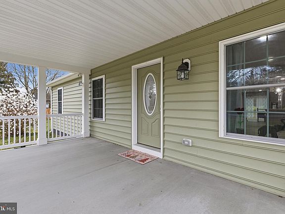 3rd image of 1231 Walnut Shade Rd