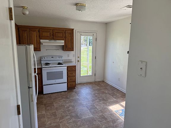 5th image of 601-643 Port Arthur Rd #637-B