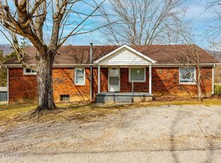 106 Butter & Egg Rd, Jacksboro, TN 37757
