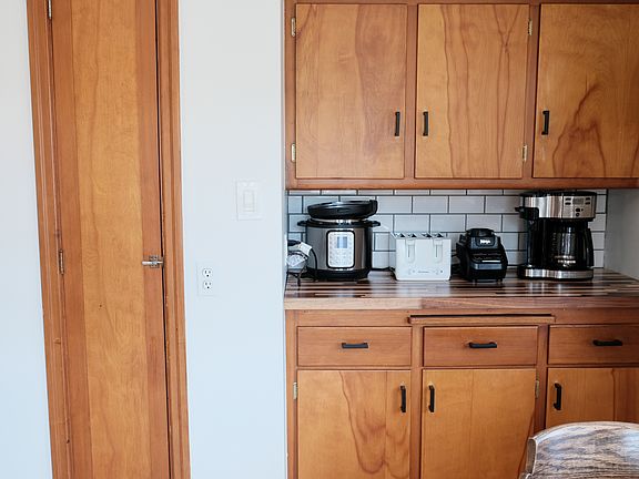 4th image of 2790 N 70th St