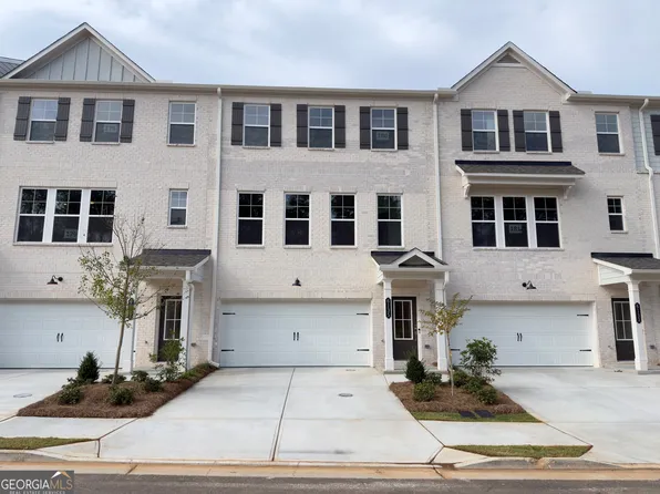 6135 Wayburn St, Tucker, GA 30084