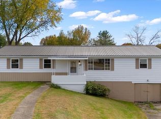 19 Suzanne St, Little Hocking, OH 45742