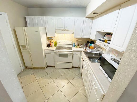 3rd image of 3610 NW 21st Street #414